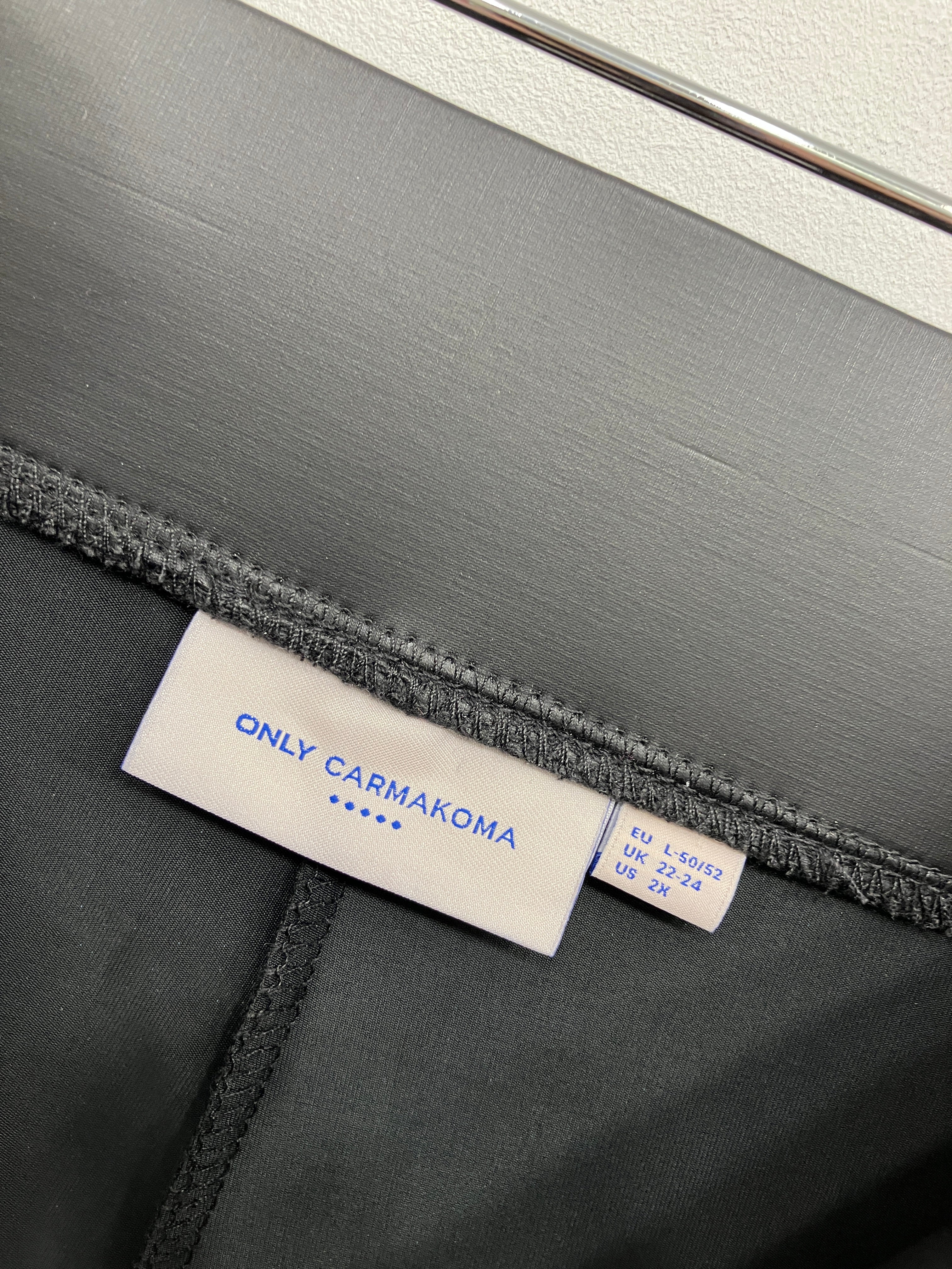 Only Carmakoma Gamacher
